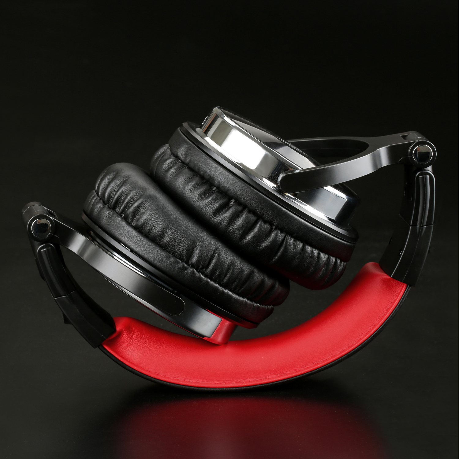 Wired Headset with Noise Canceling Microphone, Durable & Stylish Design for Clear Music 