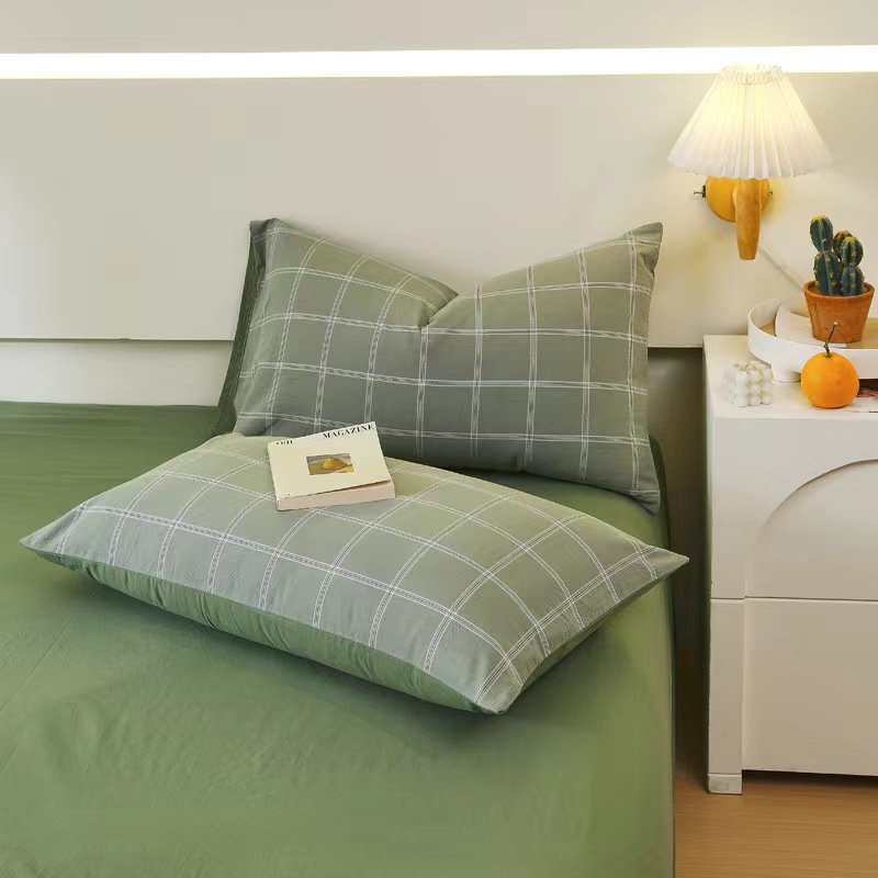 Soft Plaid Cotton Pillowcases (Pair)
