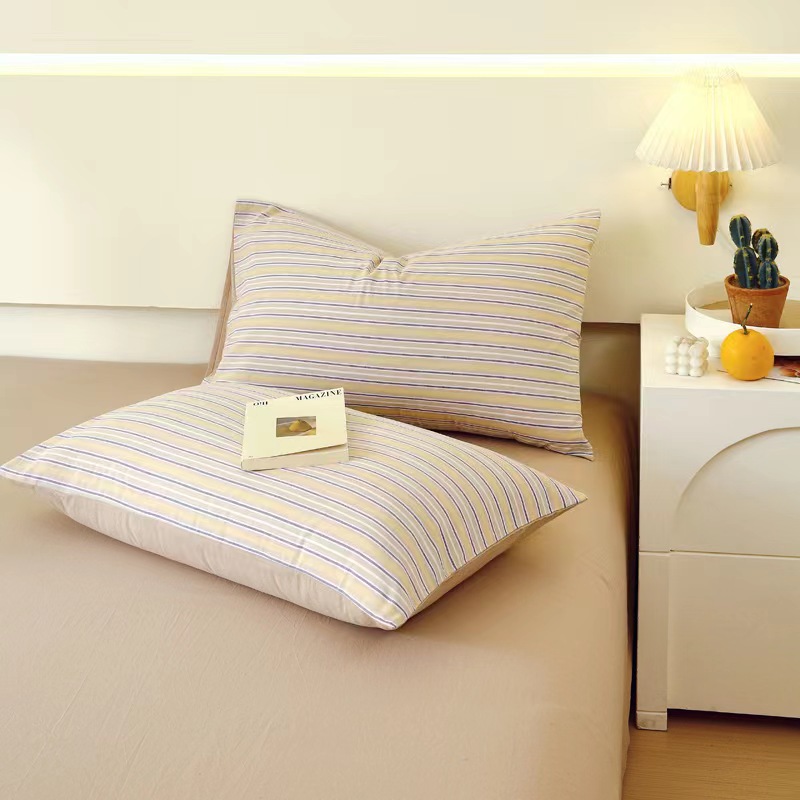 Soft Plaid Cotton Pillowcases (Pair)