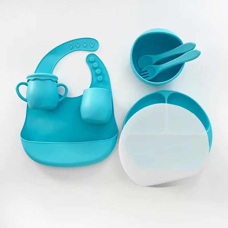 Baby Feeding Set Soft Spoon Collapsible Bib Food Grade Safe Non-slip Silicone Baby Feeding Tableware Set For Children