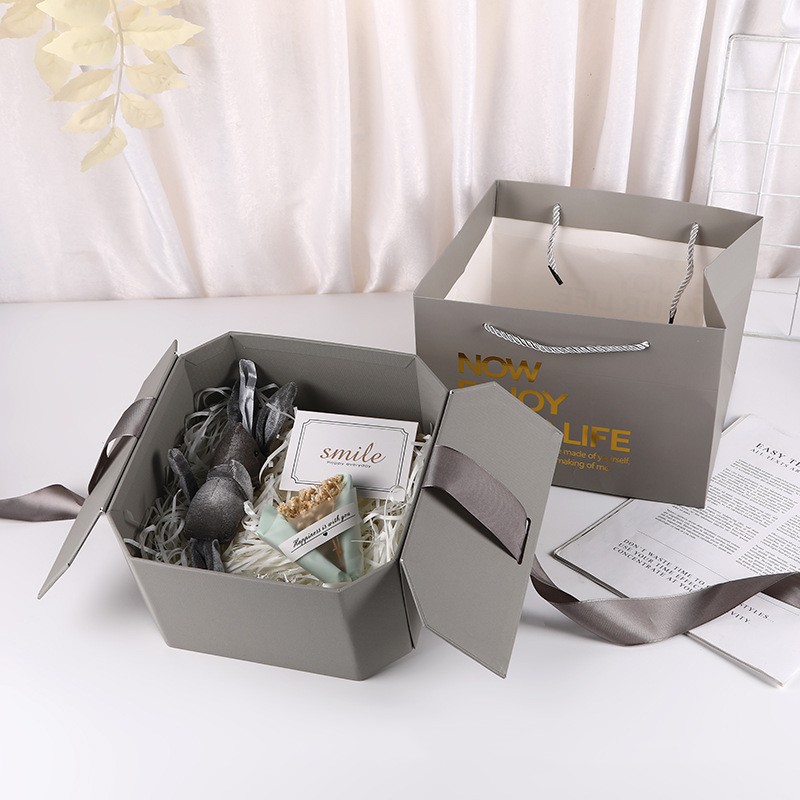 Octagon gift box ins Wind Christmas gift box Wedding Bridesmaids gift box