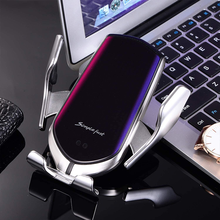 Trending New Product Auto Clamping R1 Car Charger Phone Holder 10W Car Wireless Charger Charging Qi For Smart Phone
