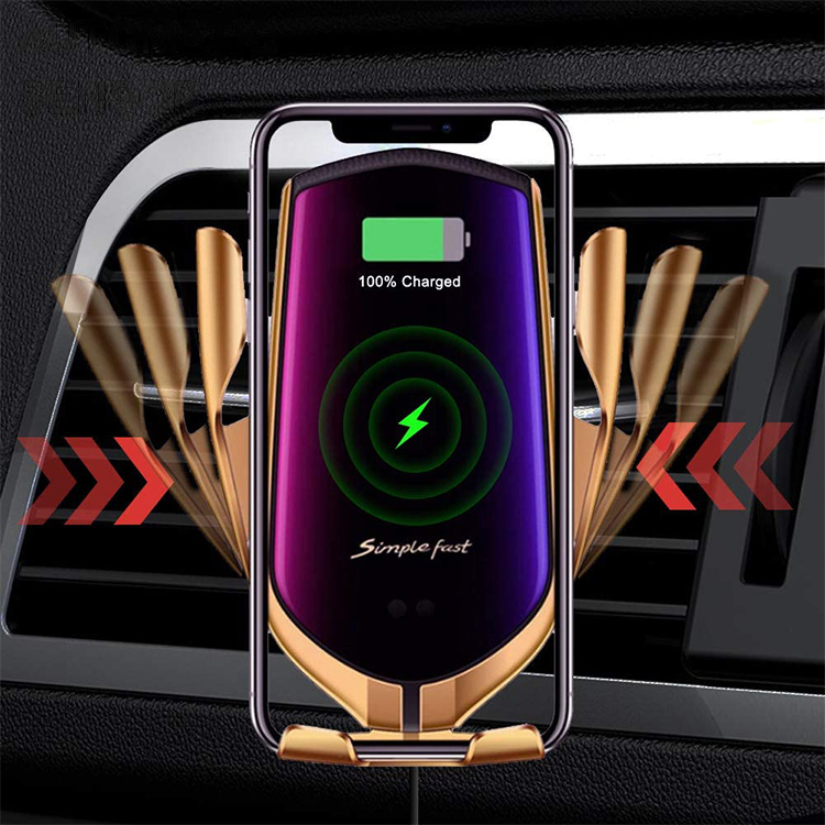 Trending New Product Auto Clamping R1 Car Charger Phone Holder 10W Car Wireless Charger Charging Qi For Smart Phone