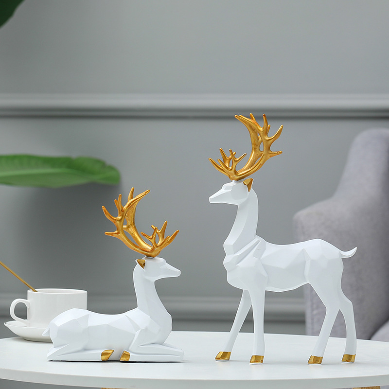 Nordic Style Standing and Sitting Reindeer Resin Sculpture 2Pcs Gold Christmas Deer Ornaments Desktop Decor