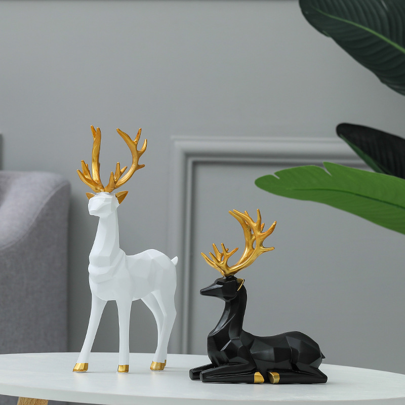 Nordic Style Standing and Sitting Reindeer Resin Sculpture 2Pcs Gold Christmas Deer Ornaments Desktop Decor