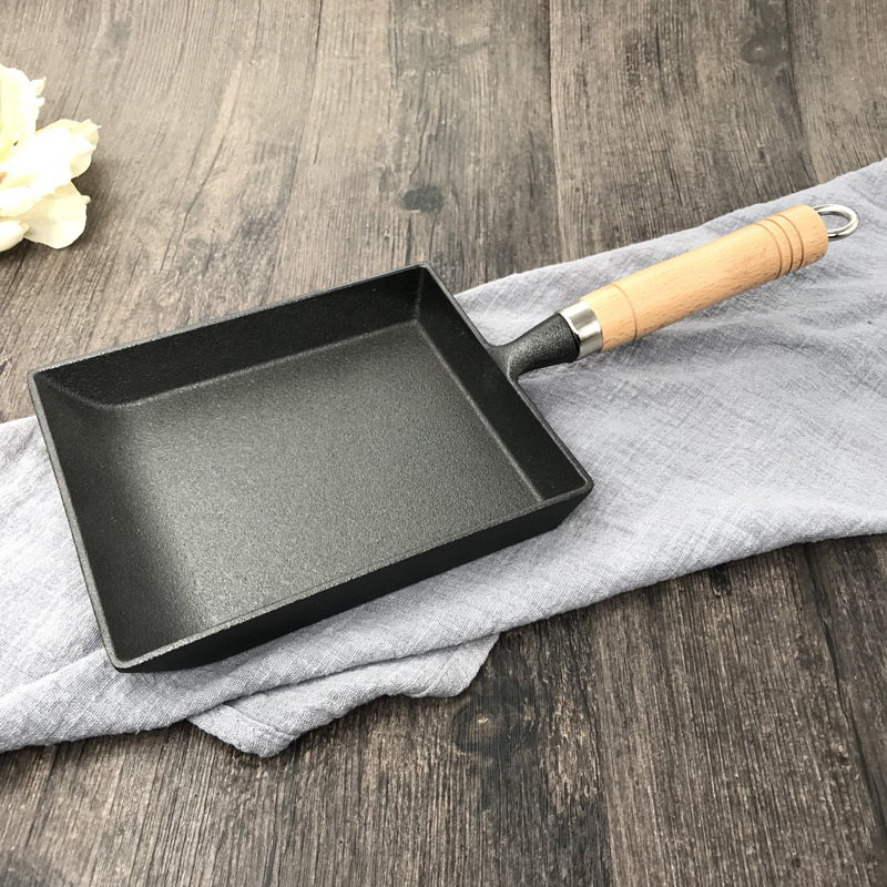 Cast Iron Square Japanese Style Egg Roll Frying Pan Uncoated Non-stick Omelette Pan Saucepan With Wooden Handle