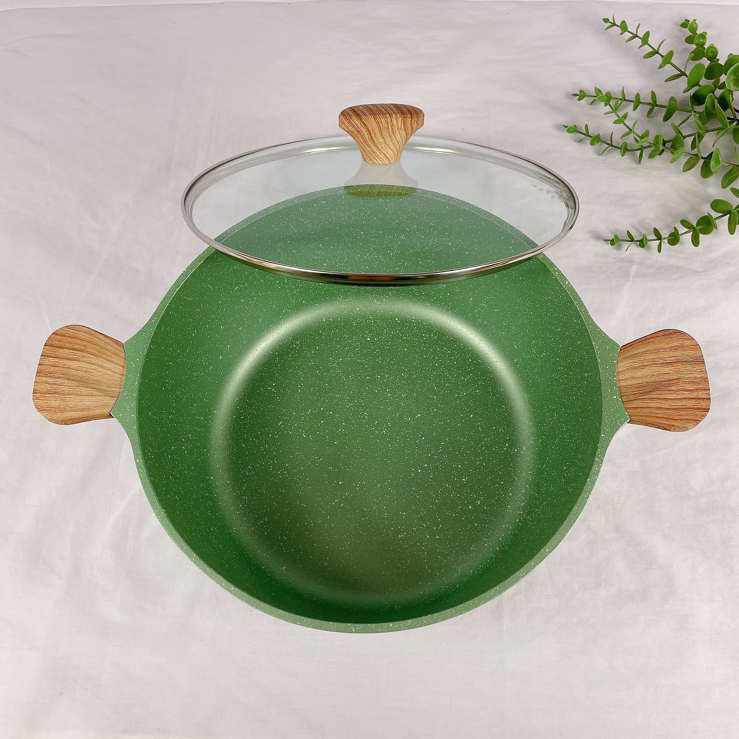 On Stock New design aluminium cookware set die cast non stick casserole with lid