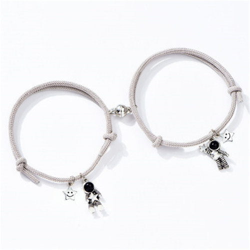 2pcs Couple Magnet Attract Each Other Creative Personality Couple Bracelet Men and Women Charm Girl Bracelet Jewelry Lov