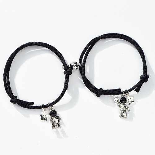 2pcs Couple Magnet Attract Each Other Creative Personality Couple Bracelet Men and Women Charm Girl Bracelet Jewelry Lov