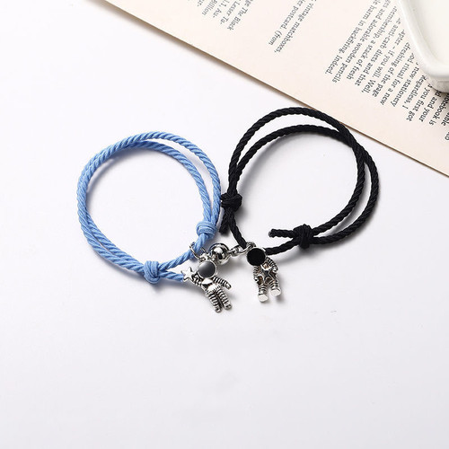 2pcs Couple Magnet Attract Each Other Creative Personality Couple Bracelet Men and Women Charm Girl Bracelet Jewelry Lov