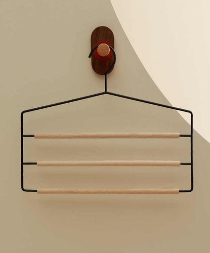 LAVINIA HOME Household Products Creative Black White Clothes Pants Metal Hangers with Wood Bar for Home Hotel Shop