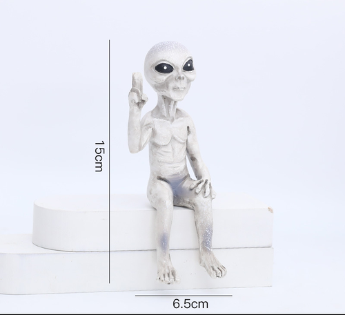 Alien Creative Ornaments Sculpture Decoration UFO Outdoor Resin Technology Hobbies Desktop Ornaments