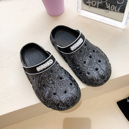 Trendy fashion couple new arrivals Clogs ladies outdoor beach garden shoes flat slippers for women new designs