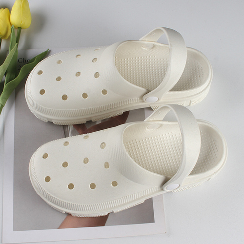 Summer High Quality new women's hole slippers fashion breathable flat hole shoes leisure outdoor beach slippers