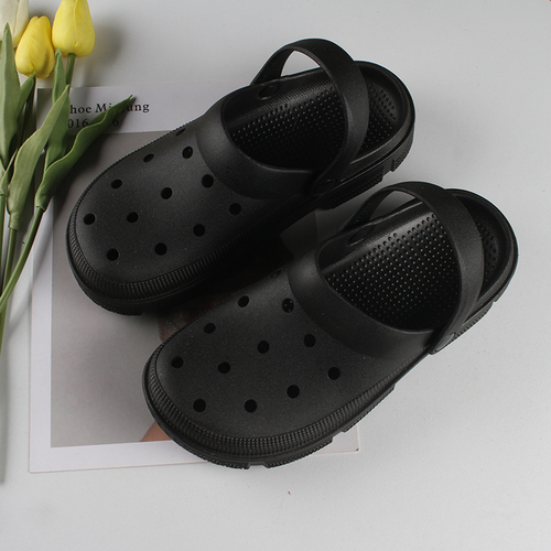 Summer High Quality new women's hole slippers fashion breathable flat hole shoes leisure outdoor beach slippers