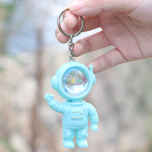 New Arrival Cartoon Sunset Light Space Astronaut Keychain Car Bag Fashion Creative Glowing Key Ring Small Gift Pendant O