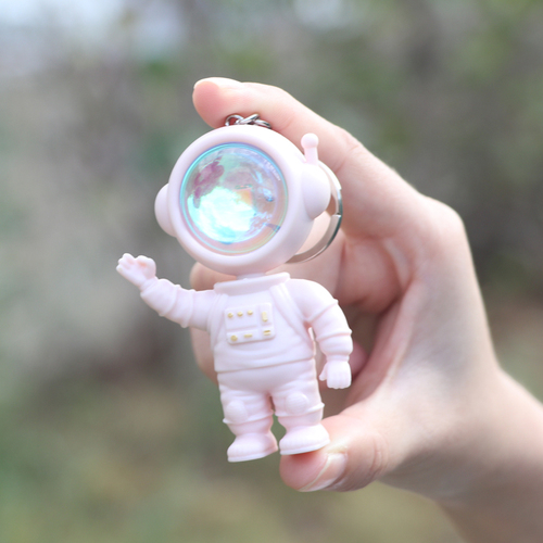 New Arrival Cartoon Sunset Light Space Astronaut Keychain Car Bag Fashion Creative Glowing Key Ring Small Gift Pendant O