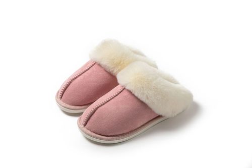 High quality fashion women slippers comfortable flat home slippers full size furry slippers