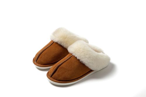 High quality fashion women slippers comfortable flat home slippers full size furry slippers