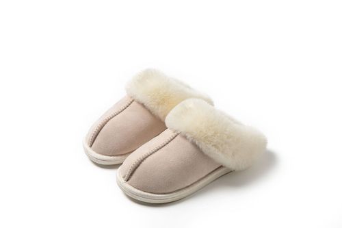 High quality fashion women slippers comfortable flat home slippers full size furry slippers