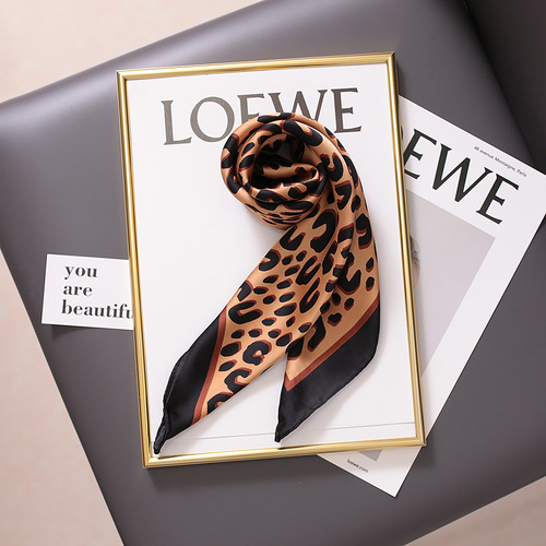 70*70cm Silk Satin Hair Scarf Animal Print Leopard Neck Scarf Summer Neckerchief for Women