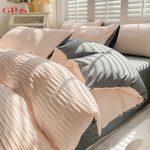 Cottage Bed Set (Quilt Cover, Fitted Sheet, 2 Pillowcase)