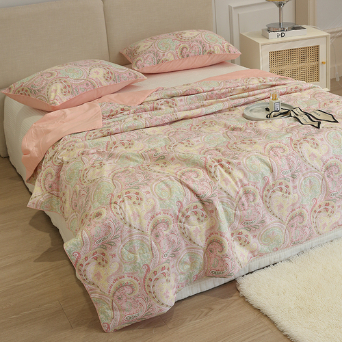 4pcs Set Luxury Bedding Burgundy Comforter Sets Embroidery Quilts Microfiber Quilt Bedspreads Quilted Bedspread
