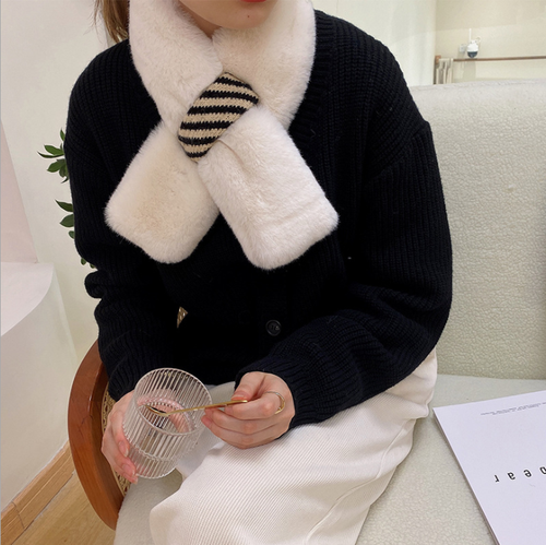 Fashion Style Ladies Fur Neck Warmer Fashion Soft Cross Winter Warm Women's Collar Scarf