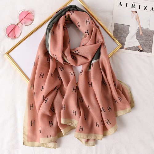 Women's Fashion Long Shawl Letters Jacquard Pashmina Scarf Winter Warm Tassel Large Soft Scarves 