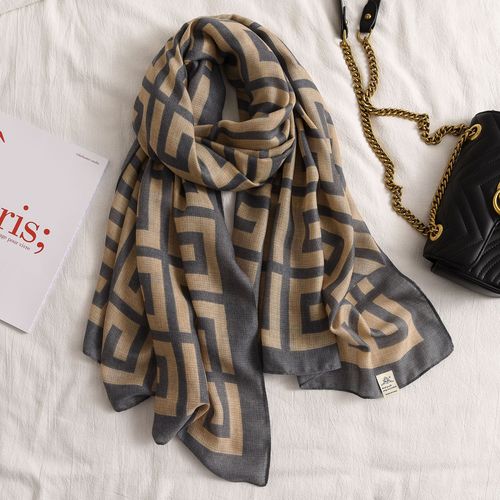 Women's Fashion Long Shawl Letters Jacquard Pashmina Scarf Winter Warm Tassel Large Soft Scarves 
