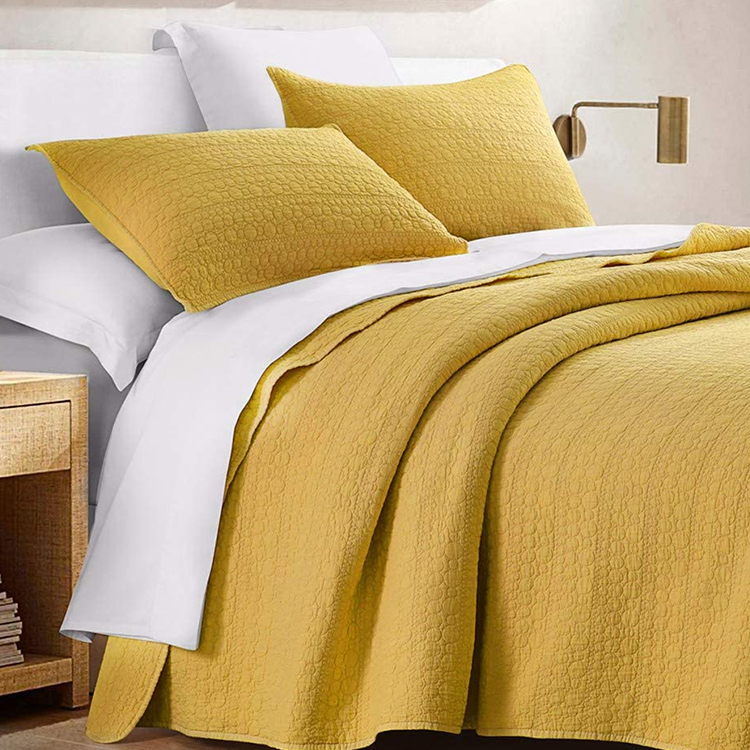 New hot luxury home textile 100% Cotton Embroidered coverlet garment stone washed  quilted bedspread bed quilt