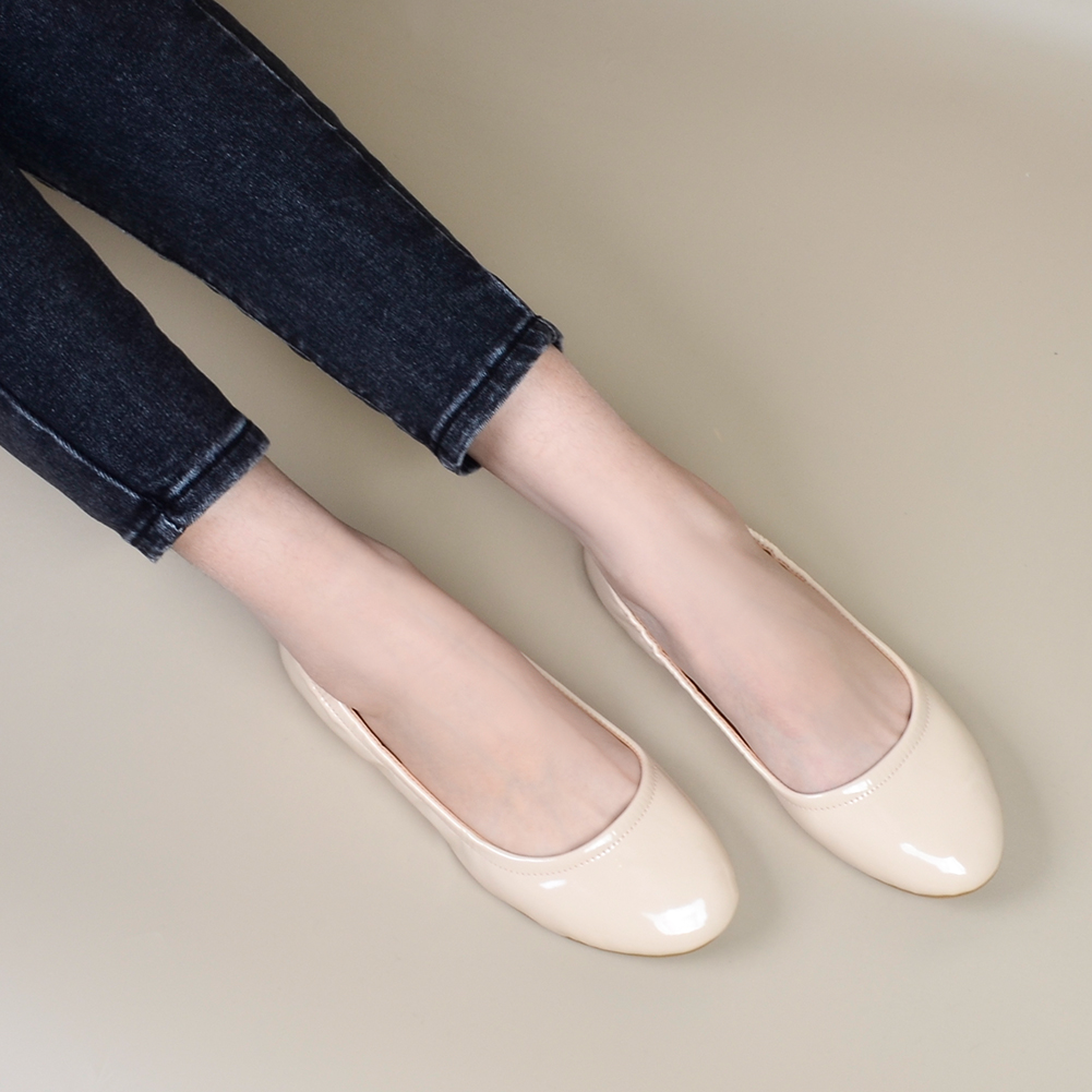 Stock High Quality Shiny PU Luxury memory foam insole ladies shoes slip on ballet casual women flat shoes