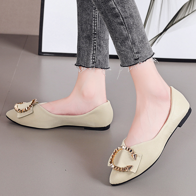 Spring hot sale women's flats comfortable loafers ladies Pointed single shoes Large size fashion casual shoe for women 