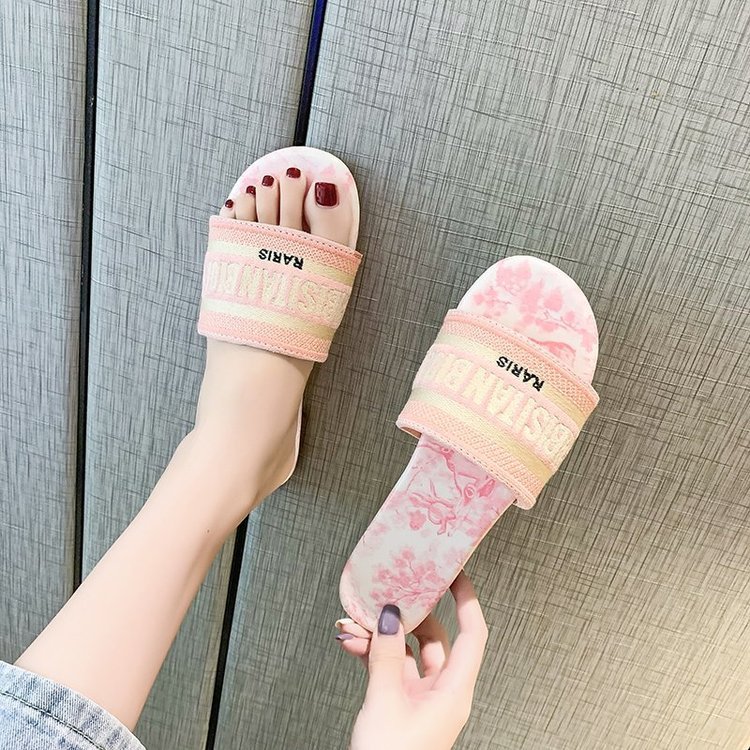 2023 new arrival Designer Women Summer Outdoor Slides Women sandals Slippers Walking Style flat Sandals for Ladies Whole