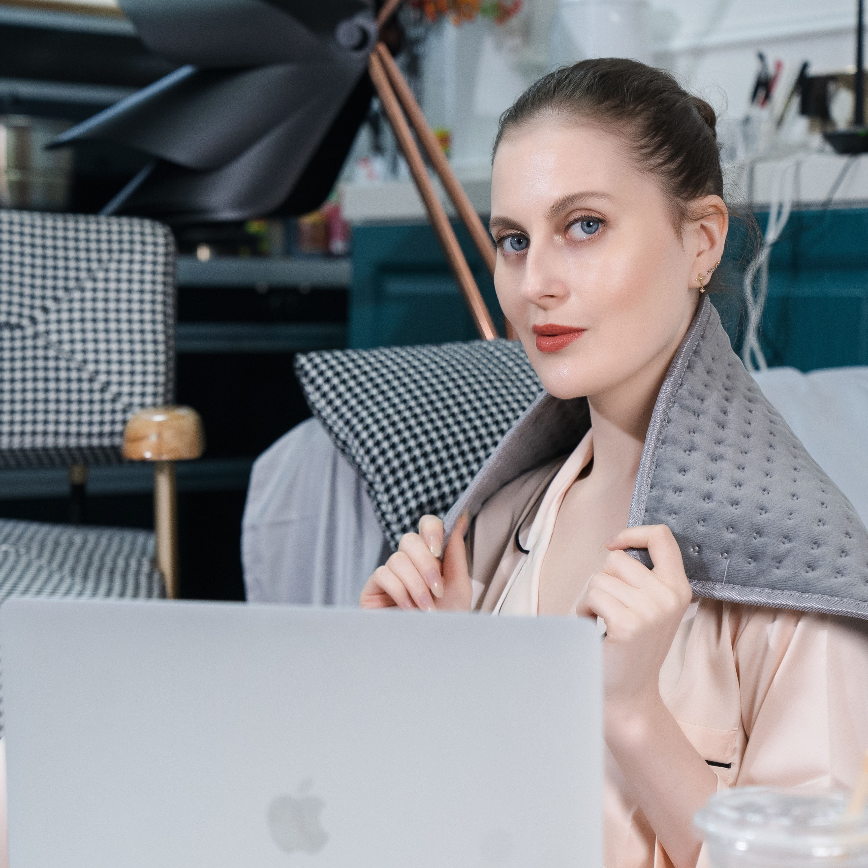 Trending products Health Care Supplies body relax heating pad menstrual heating pad