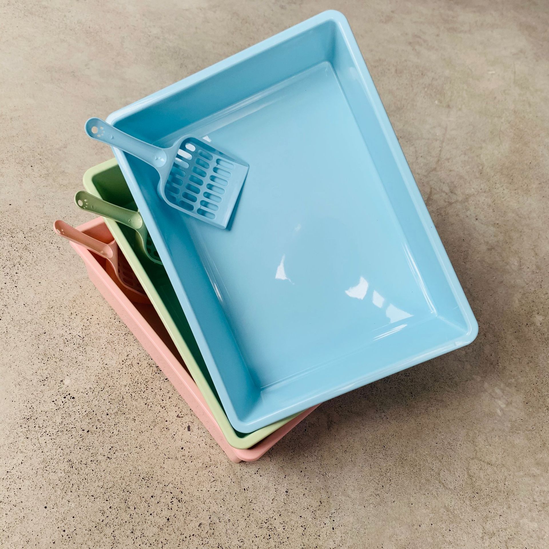   Color Easy Cleaning Durable Cat Litter Tray Plastic Cat Toliet Pet Sandbox Big Cat Litter Box
