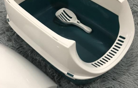 Cat Litter Box Fully Enclosed Anti-splash Cat Toilet Deodorant Pet Cleaning Supplies with Cat Litter