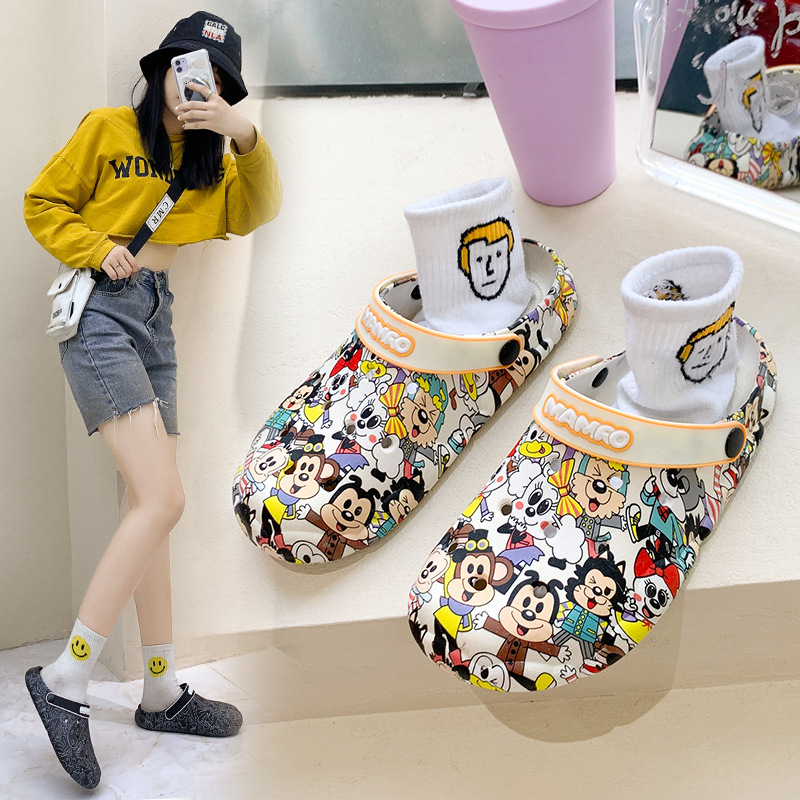 Trendy fashion couple new arrivals Clogs ladies outdoor beach garden shoes flat slippers for women new designs
