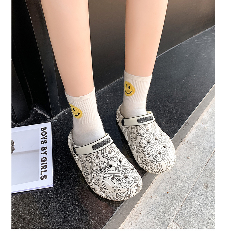 Trendy fashion couple new arrivals Clogs ladies outdoor beach garden shoes flat slippers for women new designs