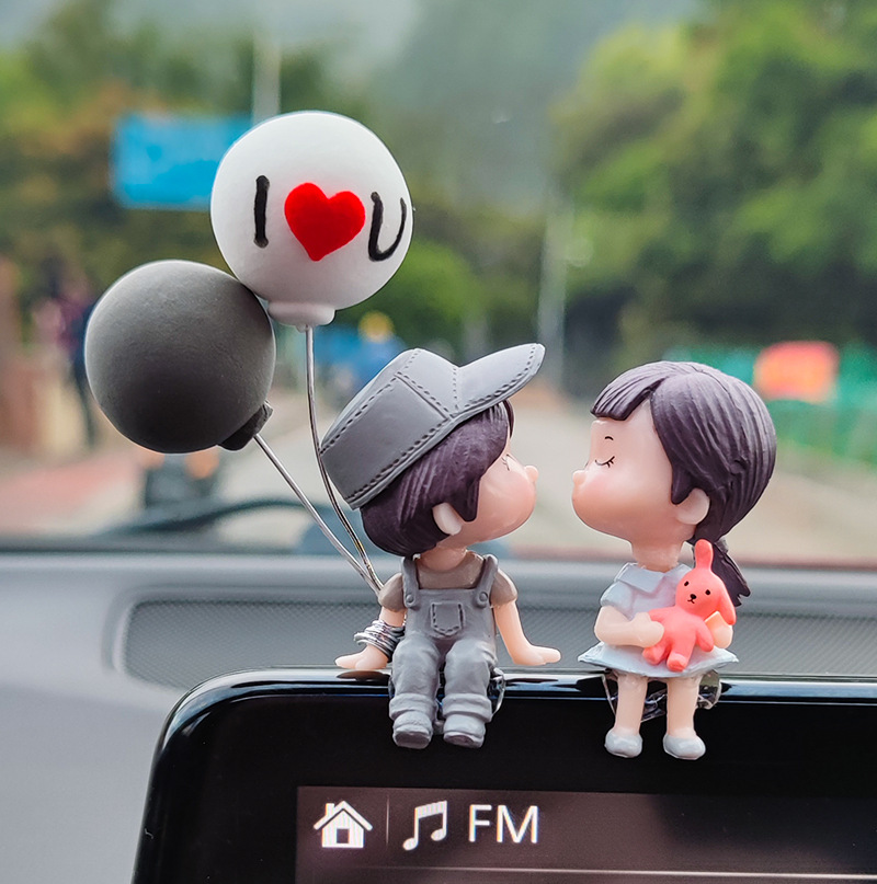 Car Decoration Cute Cartoon Couples Action Figure Figurines Balloon Ornament Auto Interior Dashboard Accessories for Gir