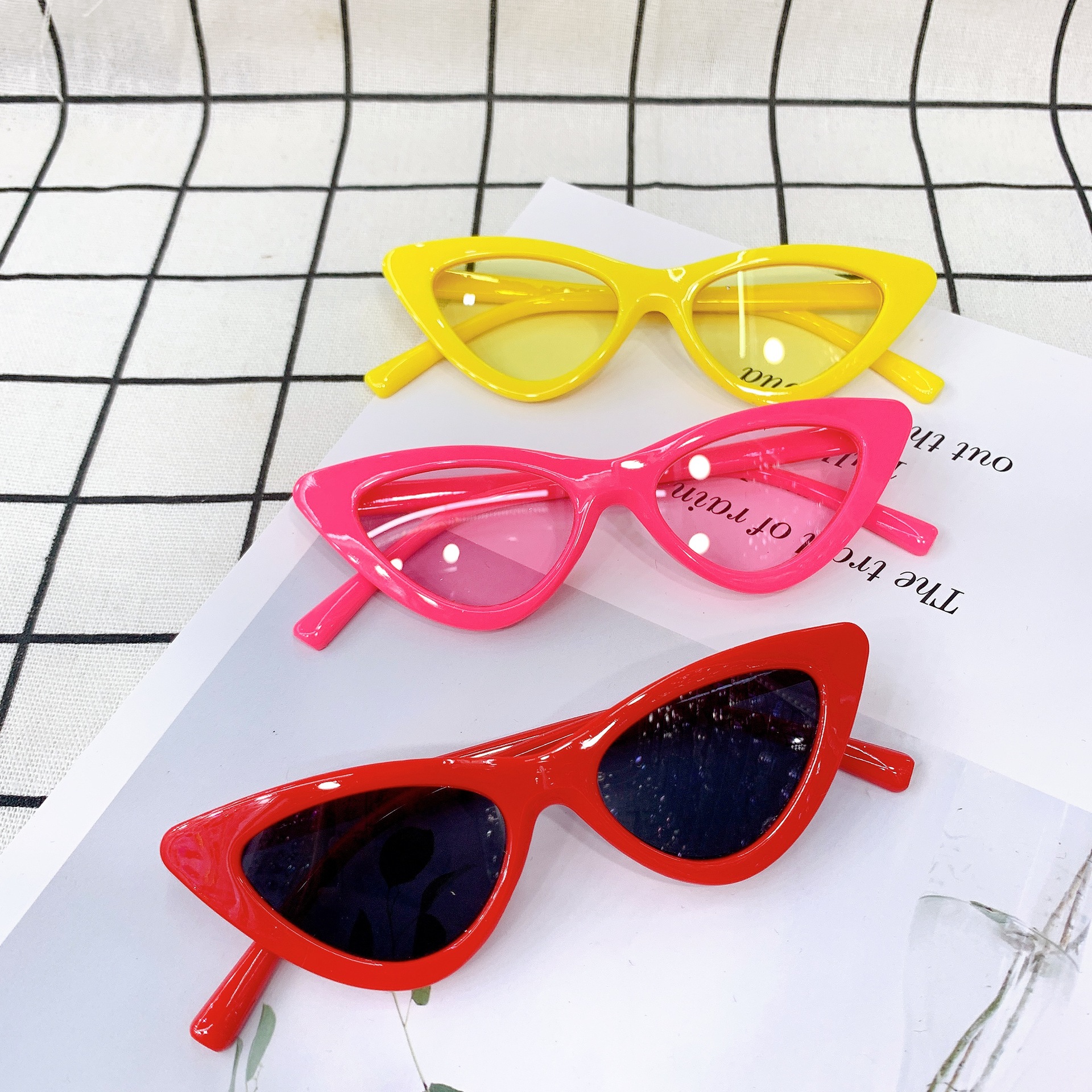 2022 New Arrival Children Cat Eye Shape Sun Glasses Kids Shades Sunglasses Girls Boys
