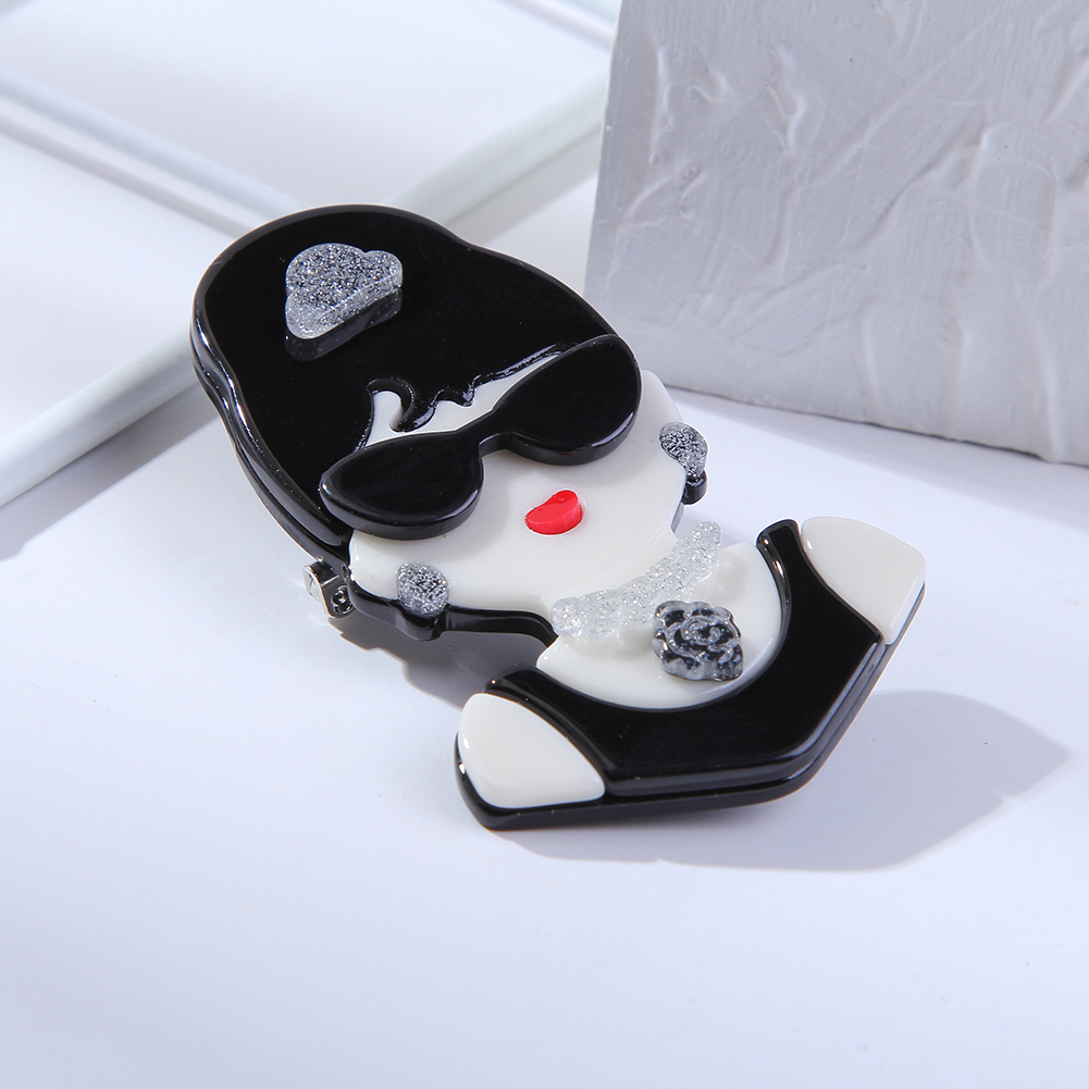 Cool Temperament Girl Resin Clothing Brooches Pins Acrylic Black Sunglasses Hair Lady Brooches Pins Jewelry Accessories
