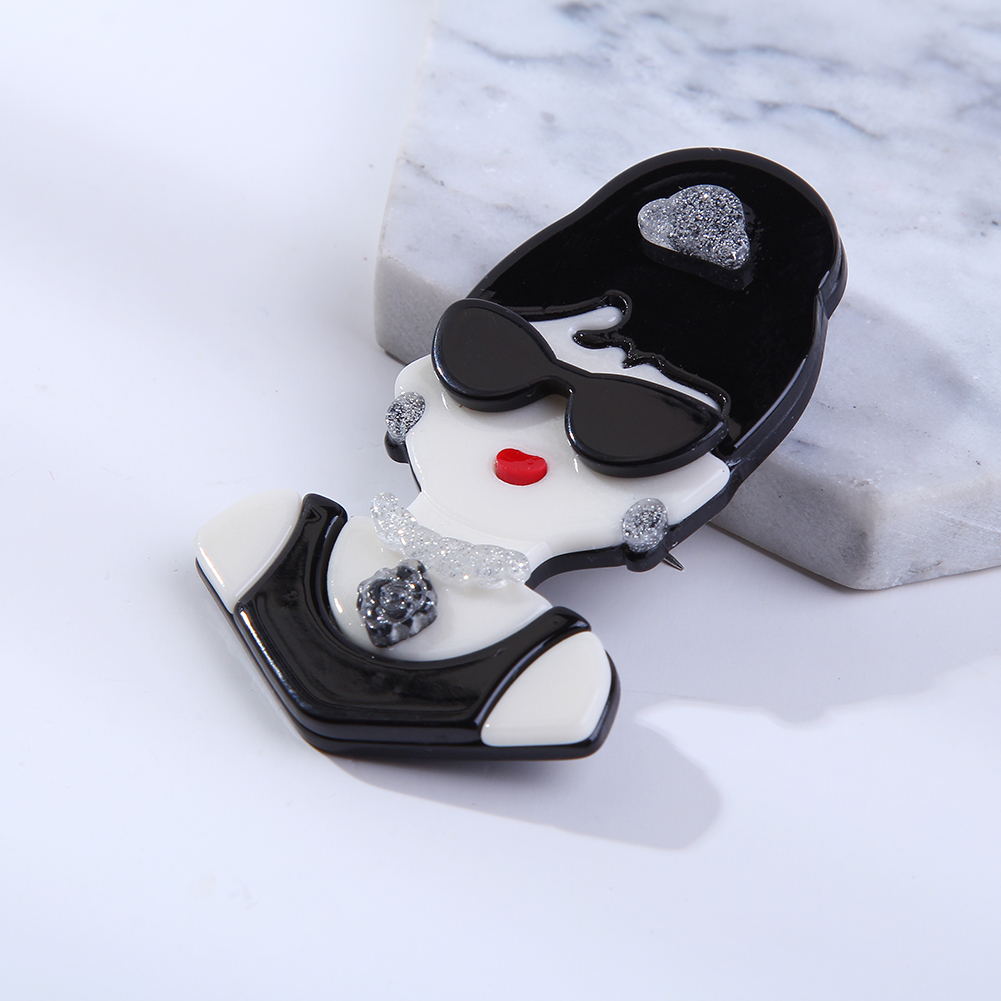 Cool Temperament Girl Resin Clothing Brooches Pins Acrylic Black Sunglasses Hair Lady Brooches Pins Jewelry Accessories