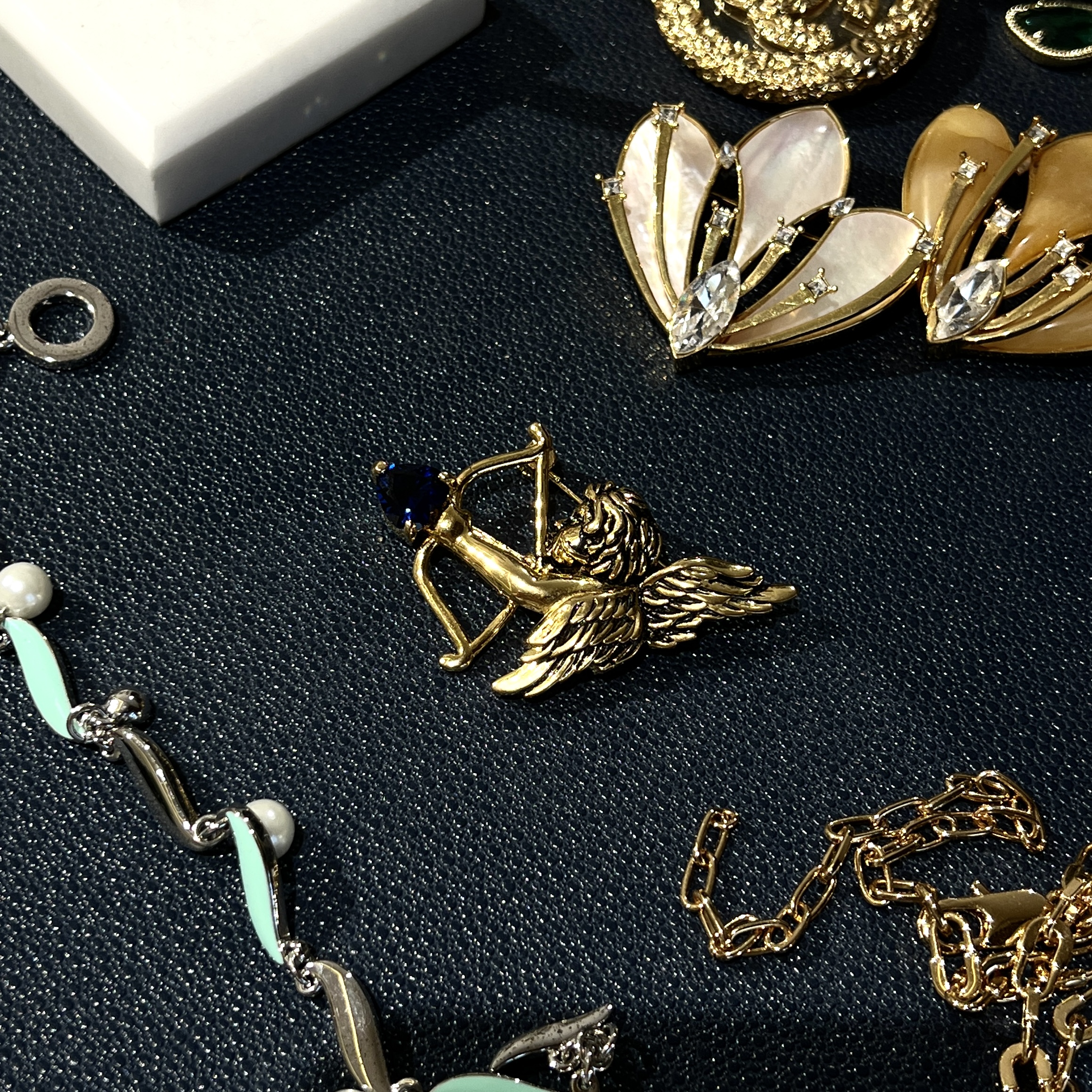 New Design   Jewelry Gift Party Brooches Cupid Shaped Brooch