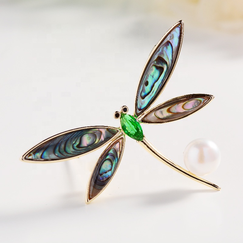 2022 fashion luxury jewelry accessories  elegant shell freshwater pearl dragonfly brooch