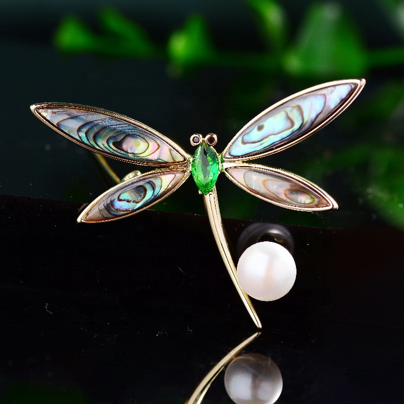 2022 fashion luxury jewelry accessories  elegant shell freshwater pearl dragonfly brooch