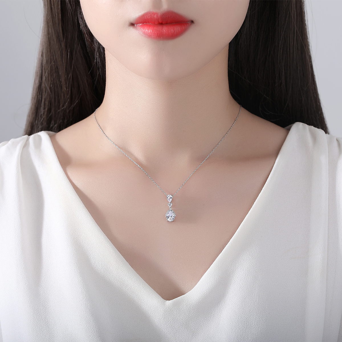 LUOTEEMI New Arrival Jewelry Fashion Necklace Two Tone Bling Necklace Woman Accesory Chain Jewelry Pendant & Charm