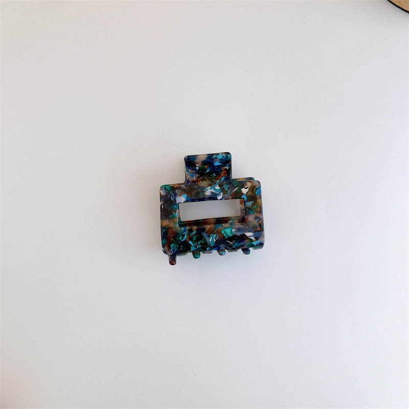 Yiwu futian market  5 cm acetate small hair claw Flower Leopard Clip Sweet Simple Bangs Hair Clip for women
