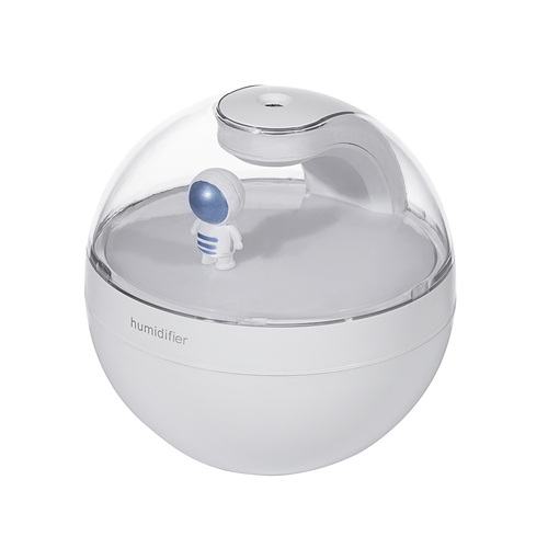 New arrivals   Astronauts Christmas LED light mini h2o Spray cool Mist maker fogger  mini car air humidifier