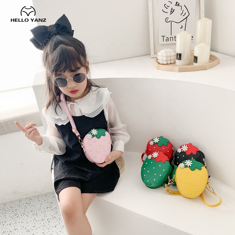 Children Shoulder Bag Strawberry Messenger Bags Simple Small Square Bag Kids Purse Cute Mini Handbags